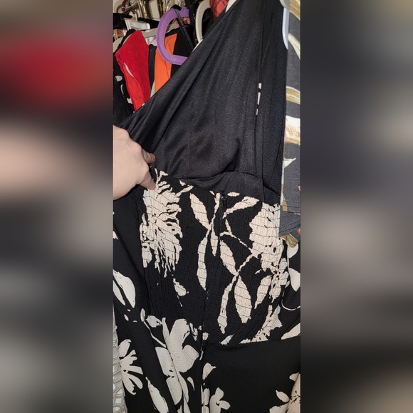 Last Chance DEAL- Floral Print Halter dress SZ 16 - Picture 4 of 5